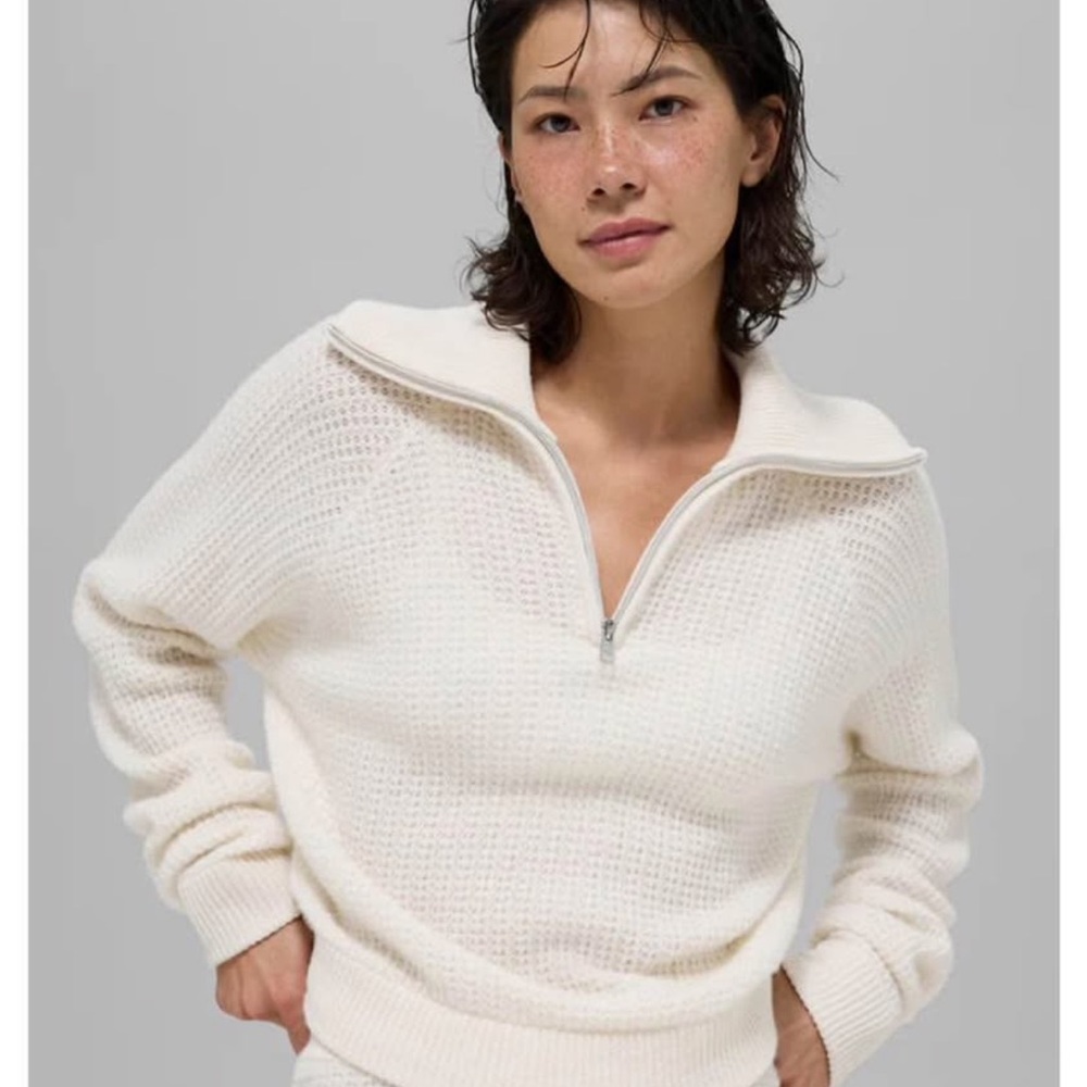 (Set) ALO Yoga Cashmere Plush Waffle 1/4 Zip Pullover + High Waist Pant - Picture 2 of 10